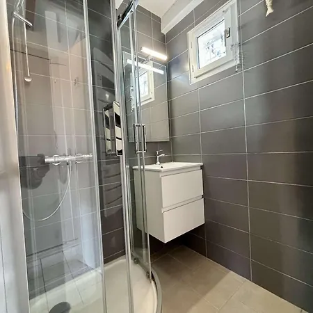 Maison 3 Pieces Pres De La - - Fr-1-246a-249